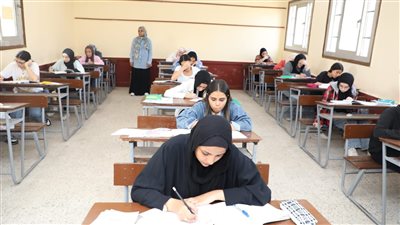 فئات تؤدي امتحانات الثانوية العامة 2025 بالنظام القديم