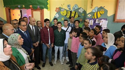 رئيس الوزراء يزور عددًا من مدارس كرداسة لمتابعة انتظام سير العملية التعليمية