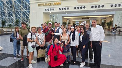 محافظ أسوان يتابع توافد الأفواج السياحية 