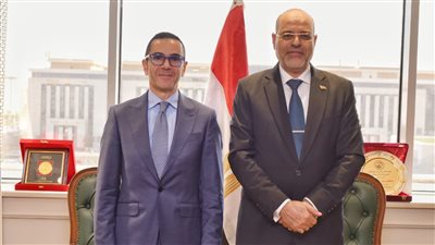 وزيرا العمل والاستثمار يبحثان تفعيل سبل التعاون في الملفات المشتركة