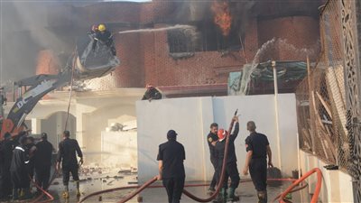  جهود مكثفة للسيطرة على حريق مصنع بلاستيك بقرية كفر الشوربجي 