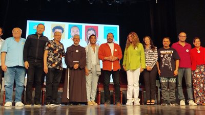 تكريم الأب بطرس دانيال وبوسي شلبي في المؤتمر الصحفي لمسرحية 