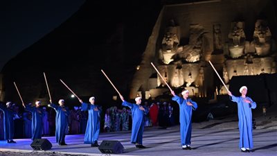 محافظ أسوان ونائب رئيس قصور الثقافة يشهدان احتفالية فنية بمعبد أبي سمبل في ليلة التعامد     