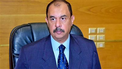 محافظ سوهاج يقرر وقف مدير جمعية زراعية عن العمل