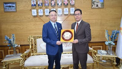  جامعة بنها تستقبل وفد جامعة وسط الصين الزراعية