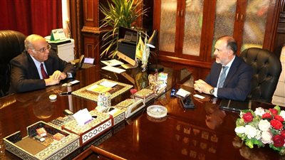 بحوث الصحراء يبحث تبادل الخبرات مع إحدى الشركات العالمية بتحلية المياة والملوحة