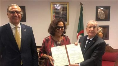 لقاء السفير المصري بالجزائر مع وزير السياحة والصناعات التقليدية الجزائري