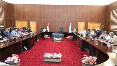 تدريب طلاب المدارس الصناعية بالغردقة   