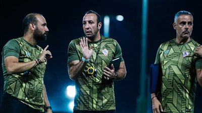 مران الزمالك..جلسه فنيه لجوميز مع اللاعبين 