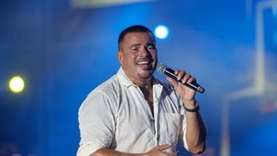 دفاع عمرو دياب: الشاب المصفوع كان عاوز يطلع 