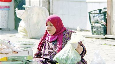 حكايات الحائرات فى الأسواق