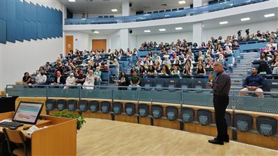 الجامعة الألمانية بالقاهرة تنظم لقاء حول المسارات المهنية في الصيدلة