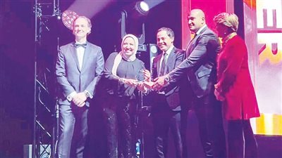«المصرية للاتصالات» تفوز بجائزة أفضل مقدم لخدمات الربط الدولى 