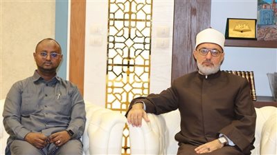المفتي يستقبل رئيس جامعة الإمام الشافعي بالصومال لبحث تعزيز التعاون
