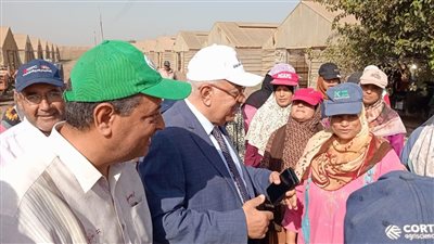 تعاون اتحاد الحاصلات البستانية والبحوث الزراعية في إنتاج محاصيل التصدير بصوب 