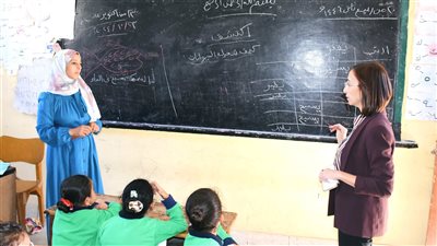 محافظ البحيرة تتفقد مدارس إدكو ورشيد 