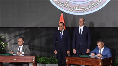 توقيع 4 مذكرات تفاهم لاستكشاف وإنتاج وتنمية حقول البترول والغاز الطبيعي