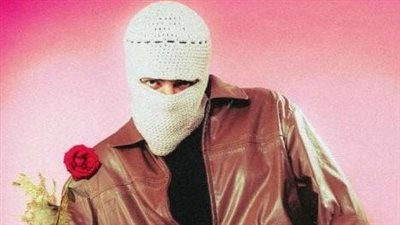 تووليت يروج لأحدث أعماله الغنائية بعنوان «فى عينيه»