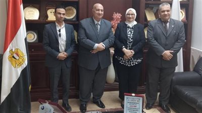 جامعة الزقازيق تستقبل وفدًا من الهيئة العامة لمحو الأمية وتعليم الكبار