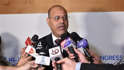 وزير العمل يعقد مؤتمرًا صحفيًا على هامش مشاركته في المؤتمر العالمي للسكان