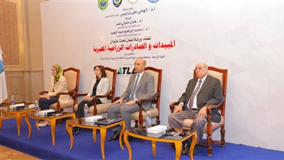 رئيس جامعة دمنهور يفتتح ورشة عمل المبيدات والصادرات الزراعية المصرية