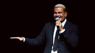 عمرو دياب يتألق في حفل دبي.. صور 