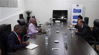 السفير المصري يلتقي رئيسة مصلحة الضرائب الموزمبيقية