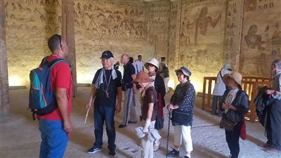 إقبال كبير للسائحين على زيارة المناطق الأثرية في المنيا