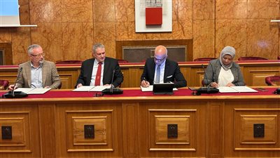 رئيس جامعة عين شمس يوقع مذكرة تفاهم مع جامعة ليوبليانا 