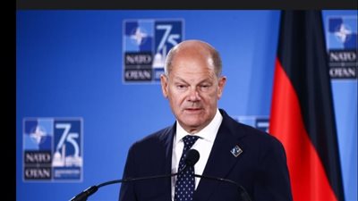 شولتس:  لا يمكن لبلد في حالة حرب الانضمام للناتو