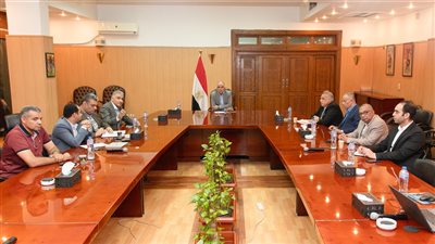 وزير الري يتابع الموقف المائى بمحافظة أسوان وترع وادى النقرة ودراو والطويسة
