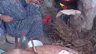 شاهد.. أفران الحطب.. حل الفقراء لمواجهة الغلاء