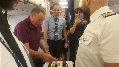 وصول رحلات مصر للطيران من الإمارات التي تقل الأندية المصرية