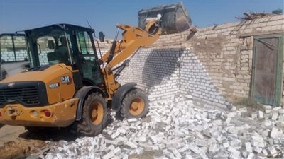 إزالة 15 حالة تعدٍ على الأراضي الزراعية وأملاك الدولة بالفيوم 