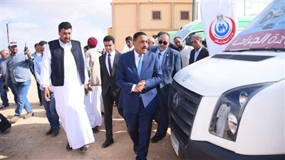 محافظ مطروح يتفقد فعاليات القافلة الخدمية الشاملة بقرية الزويدة