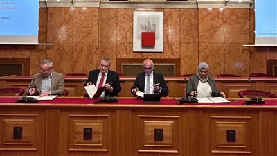 رئيس جامعة عين شمس يوقع مذكرة تفاهم مع جامعة ليوبليانا 