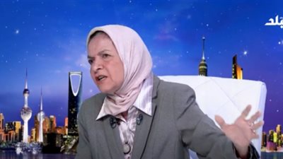 يمن الحماقي: تراجع معدلات تمكين المرأة المصرية اقتصاديًا