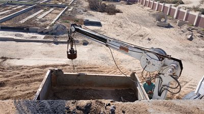 رئيس مياه القناة: نواصل تطهير بيارات محطات رفع ومعالجة الصرف 