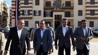 رئيس الوزراء يتفقد مجمع السويس الطبي