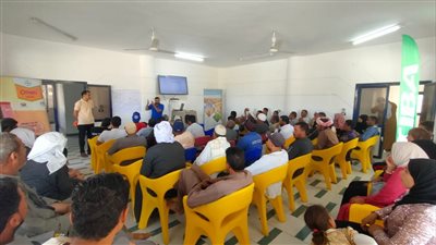 ندوات توعوية لمزارعي البحيره وتأهيلهم  كمزارعين خبراء