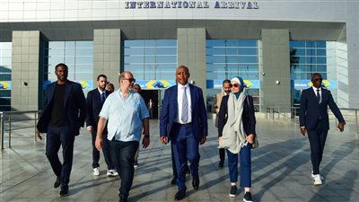 موتسيبي يصل القاهرة لحضور نهائي أمم أفريقيا للكرة الشاطئية