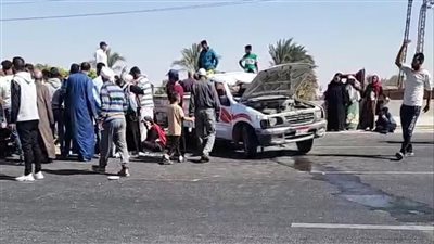 إصابة 11 عامل في انقلاب سيارة نقل بطريق الإسماعيلية - السويس