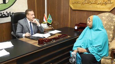 محافظ المنوفية يقرر صرف مساعدات مالية وكرسي متحرك لحالة من ذوي الهمم 