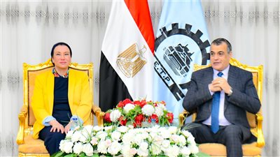 فؤاد: تنفيذ أول خط صناعى لإنتاج عبوات كرتونية صديقة للبيئة خطوة أولى لدعم المشروعات الخضراء 