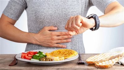 فوائد الصيام المتقطع في تحسين صحة الجسم