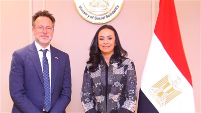 وزيرة التضامن تستقبل سفير كندا بالقاهرة