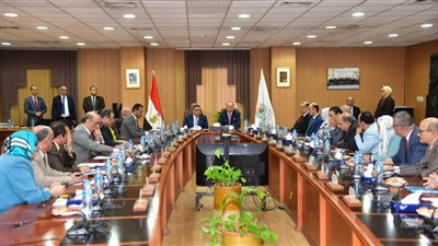 محافظ الدقهلية يشارك في مجلس جامعة المنصوره