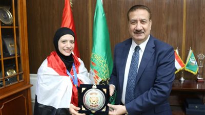 بعد حصولها على بطولة العالم في الكاراتيه.. فصل البطلة إسراء عبدالمقصود من المدرسة