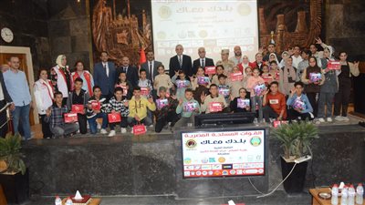 تسليم 235 طالب نظارات وسماعات طبية ضمن حملة بلدك معاك بالغربية