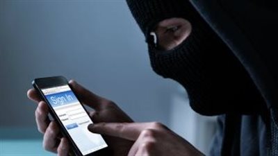 القبض على لصوص يسرقون الهواتف المحمولة